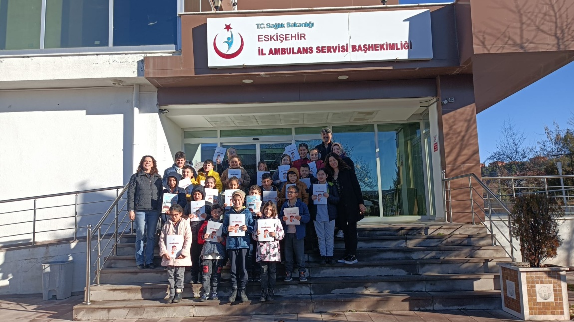 Okulumuz 4B sınıfı öğrencilerimiz öğretmenleri Eren ERGÜRHAN eşliğinde Eskişehir İl Ambulans Servisi Başhekimliğini ziyaret ettiler.